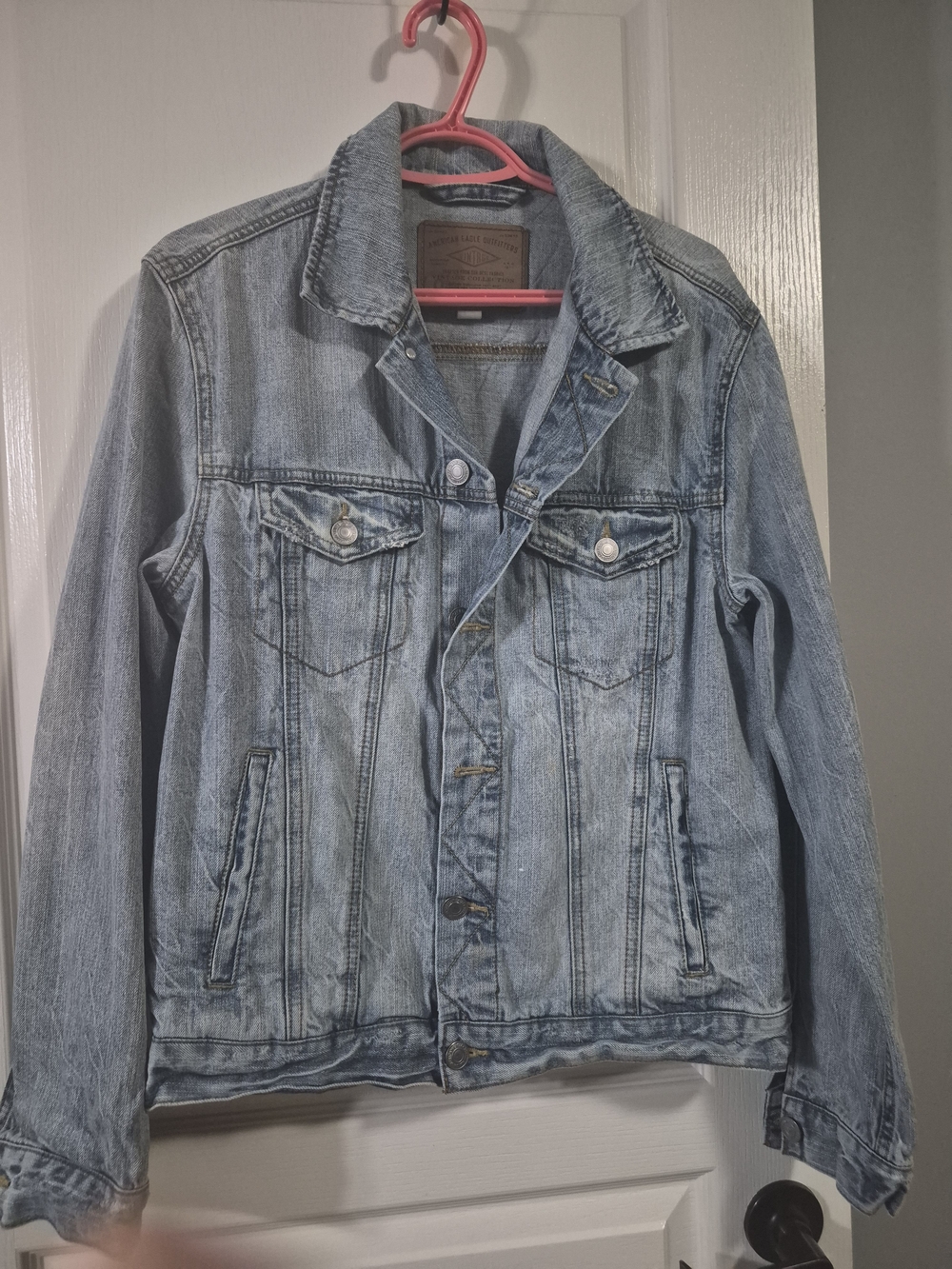 American Eagle Outfitters Light Wash Denim Jean Jacket - Blue